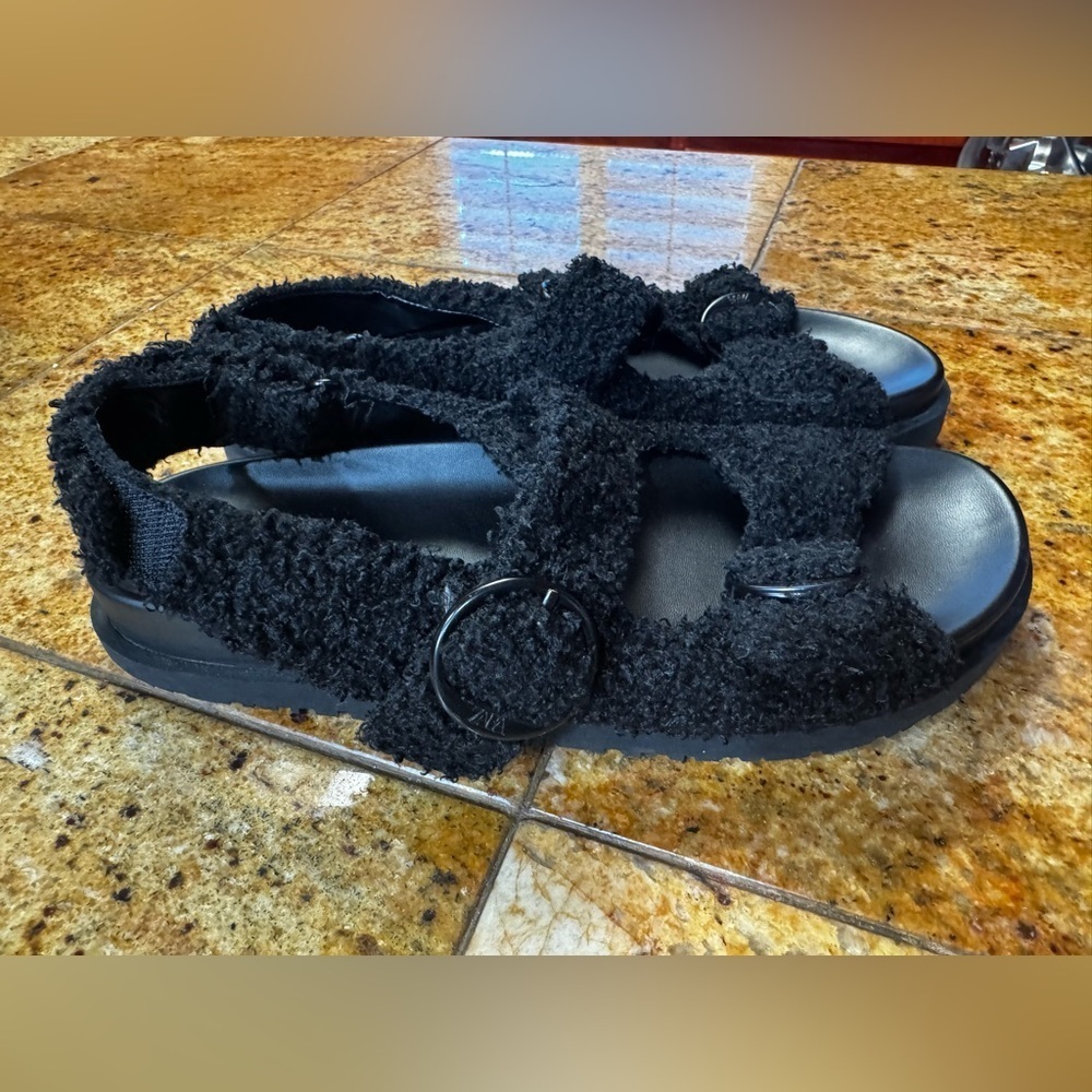 Zara Black Sherpa Fleece Double Buckle Sandals Women’s US 9/ EU 40